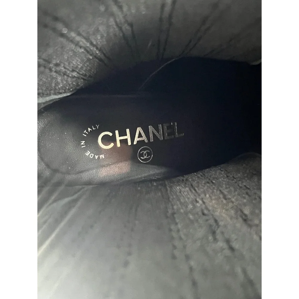 Chanel Interlocking CC Logo Patent Cap Toe Leather Chelsea Boots Black Size 38.5